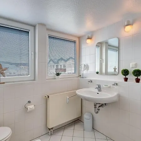 Grosse Schoene 3 Zimmer Ferienwohnung - 100 Qm - In Strandnaehe Fuer 6 Personen!! Херингсдорф Экстерьер фото