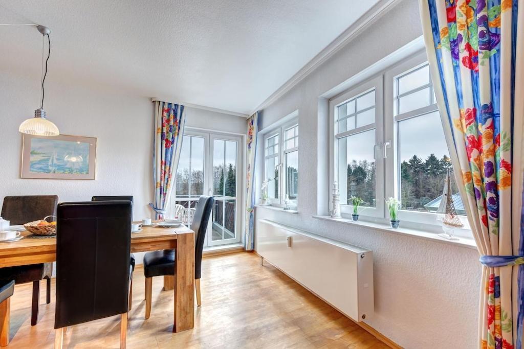 Grosse Schoene 3 - 100 Qm - In Strandnaehe Fuer 6 Personen!! *